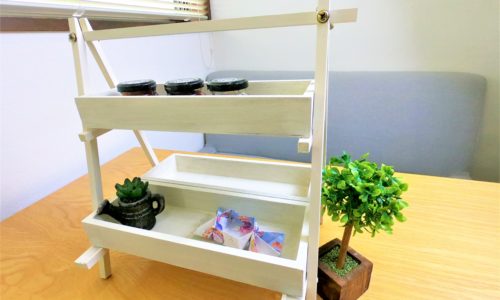 100均アイテムで簡単DIY!観葉植物をおしゃれに飾る「棚」の作り方