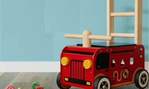 歩き始めた赤ちゃんにおすすめ!おしゃれな手押し車/カタカタ10選